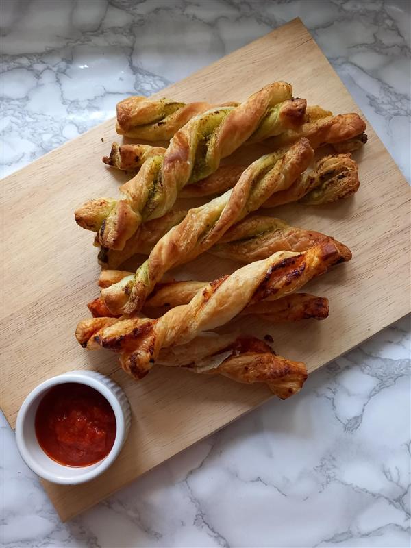 Easy Pastry Twists